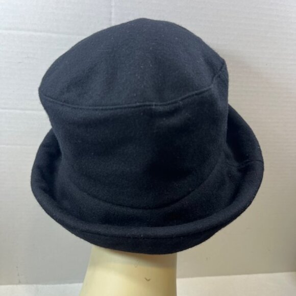 Liz Claiborne Woman's Black Wool Winter Bucket Hat Soft & Comfortable VGUC - Picture 4 of 12